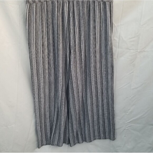 a.n.a Navy Deep Blue White Striped Cropped Jumpsuit 0x Pockets Sleeveless Plus - Picture 2 of 16